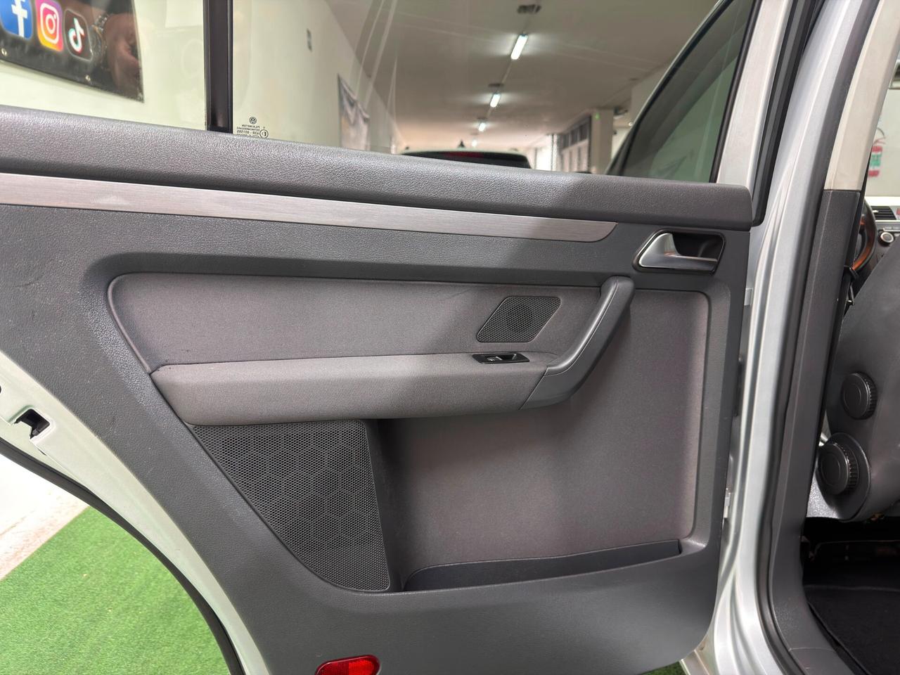 Volkswagen Touran 1.6 TDI Comfortline