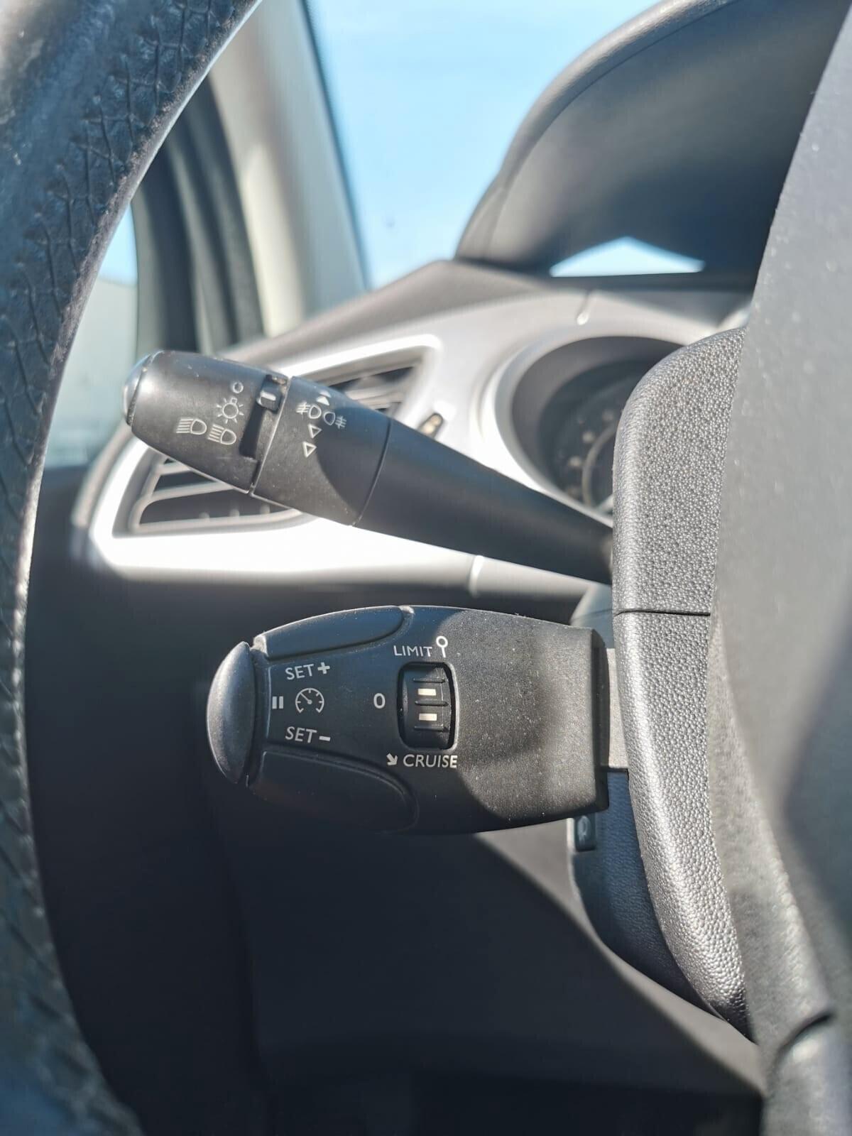 Citroen C3 1.1 Attraction - 2012
