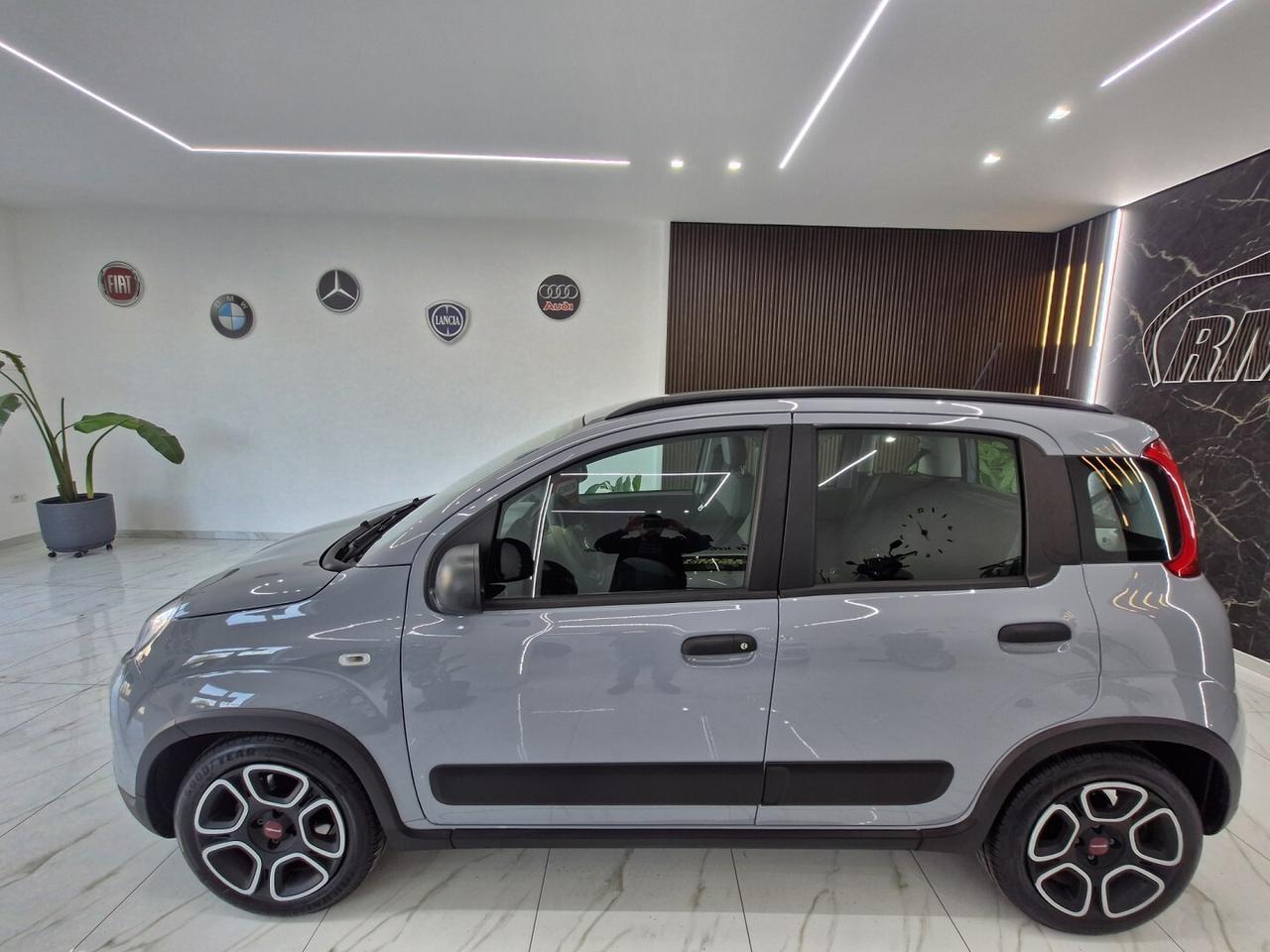 FIAT PANDA 1.0 FireFLY S&S Hybrid Full Optional