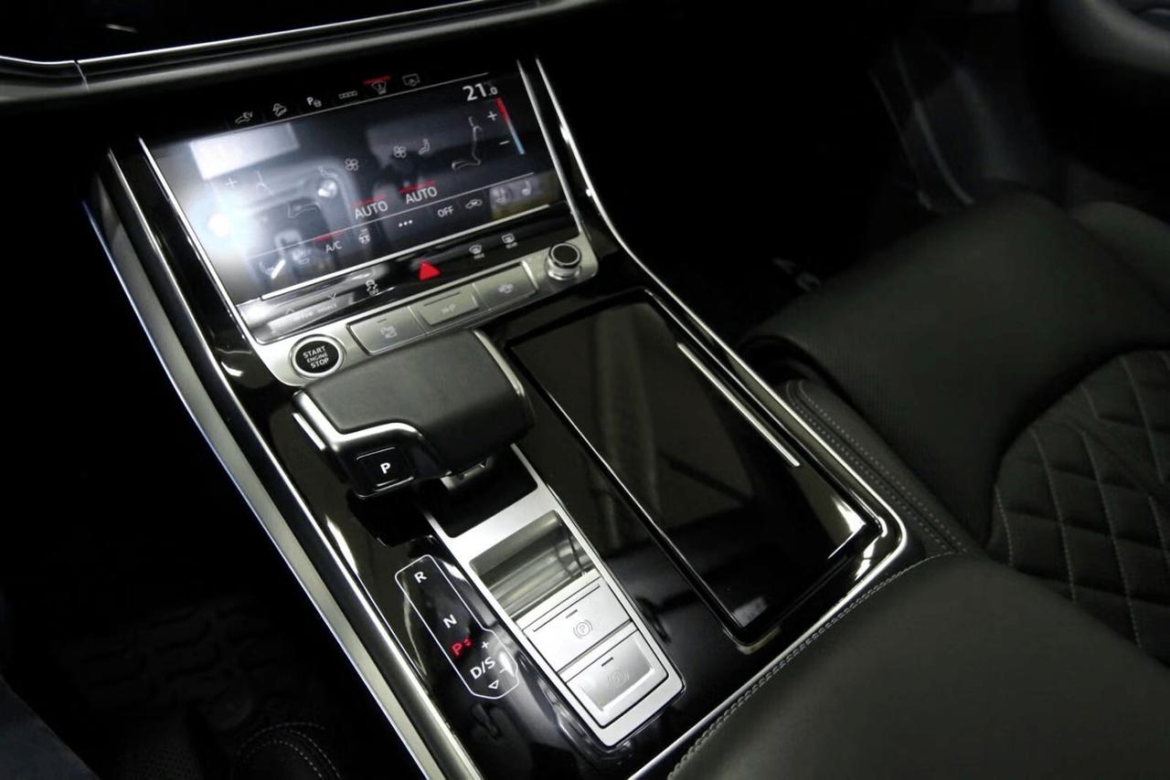 Audi Q7 60 TFSIe quattro S line