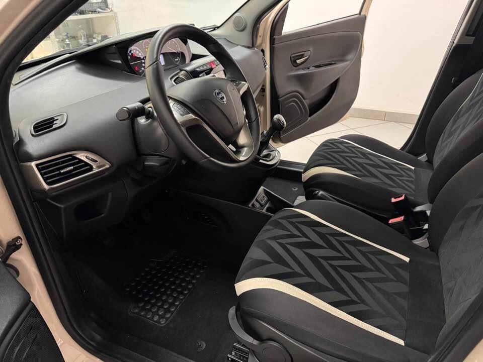 Lancia Ypsilon 1.3 MJT 16V 95 CV 5 porte Gold