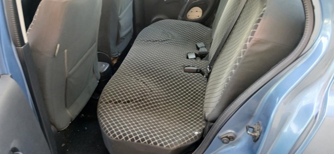 Nissan Micra 1.2 neopatentati