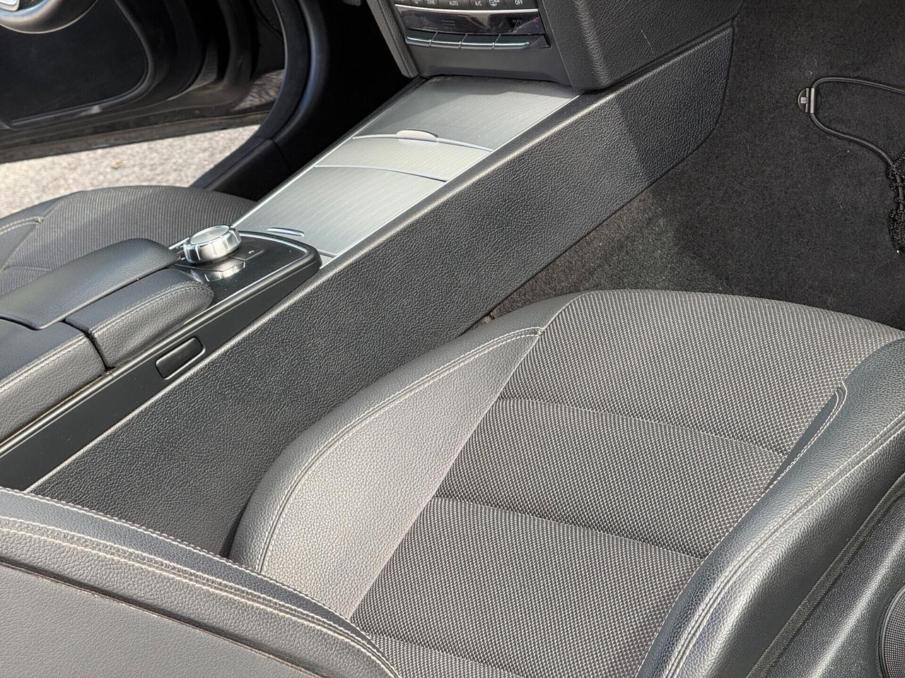 Mercedes-benz E 220 Cabrio-NAVI-AUTOMATICO-PERMUTABILE-.