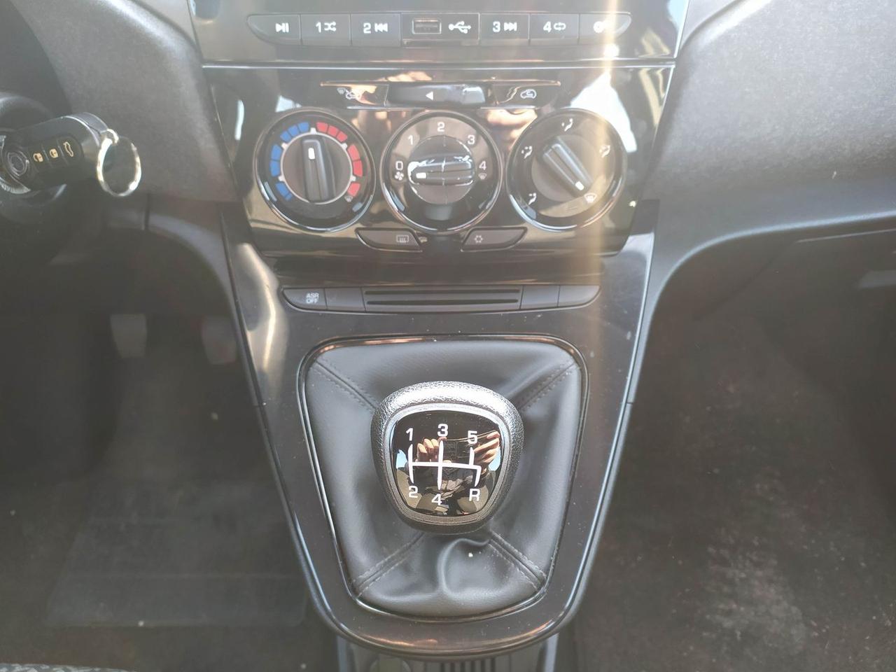 Lancia Ypsilon Elefantino Blu 1.2 LPG #10035