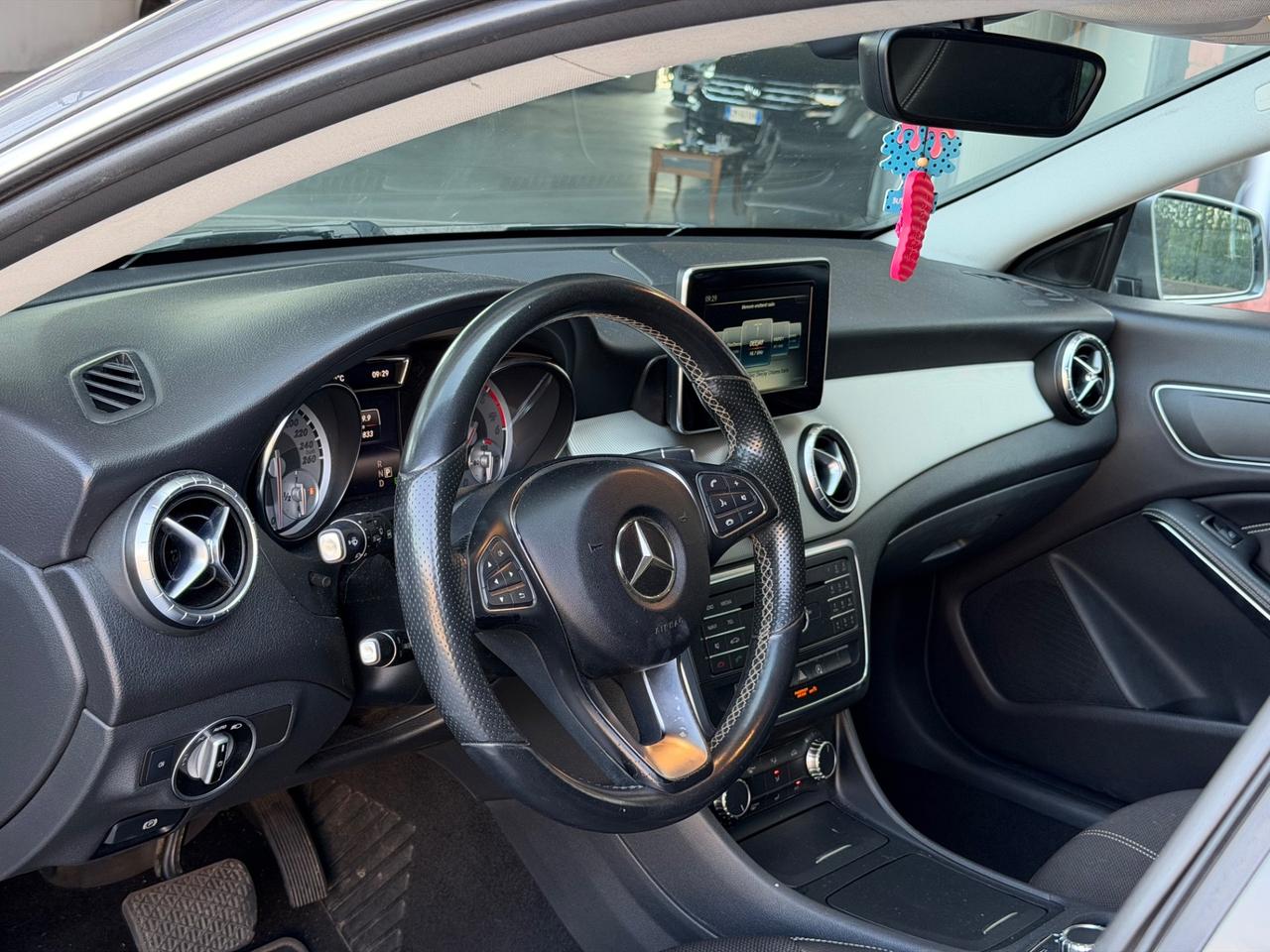 Mercedes-benz CLA 200 CDI Premium