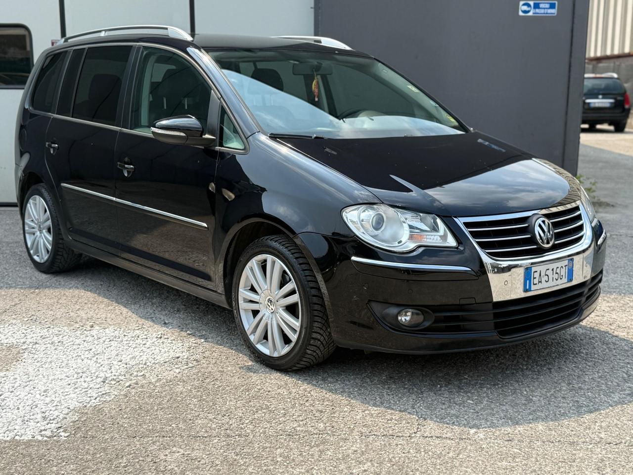 Volkswagen Touran 2.0 TDI automatico km 300 mil 7 posti