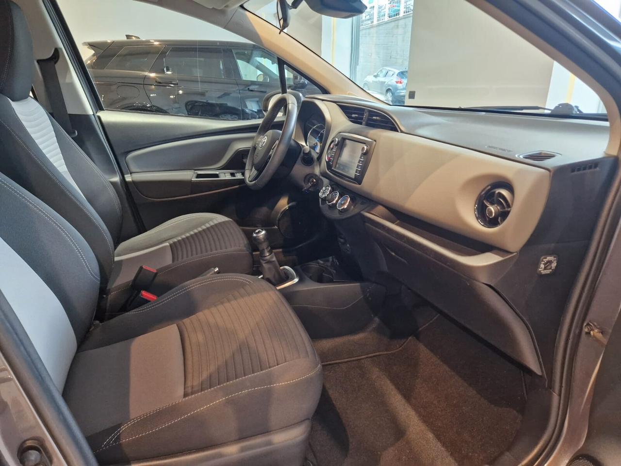 Toyota Yaris 1.0 5 porte lounge