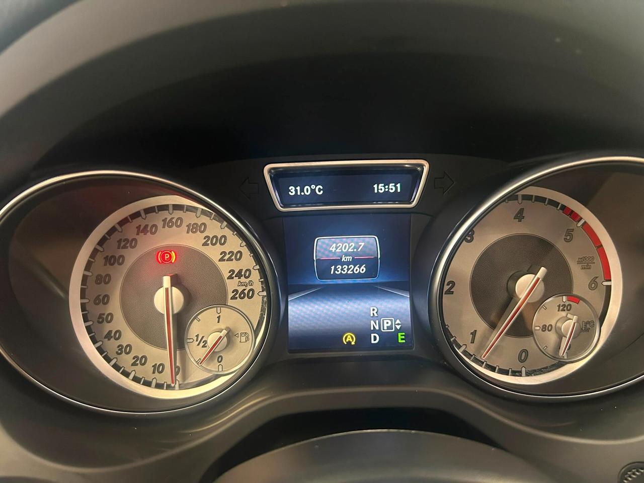 Mercedes GLA 200 CDI 136CV Premium TETTO 2015