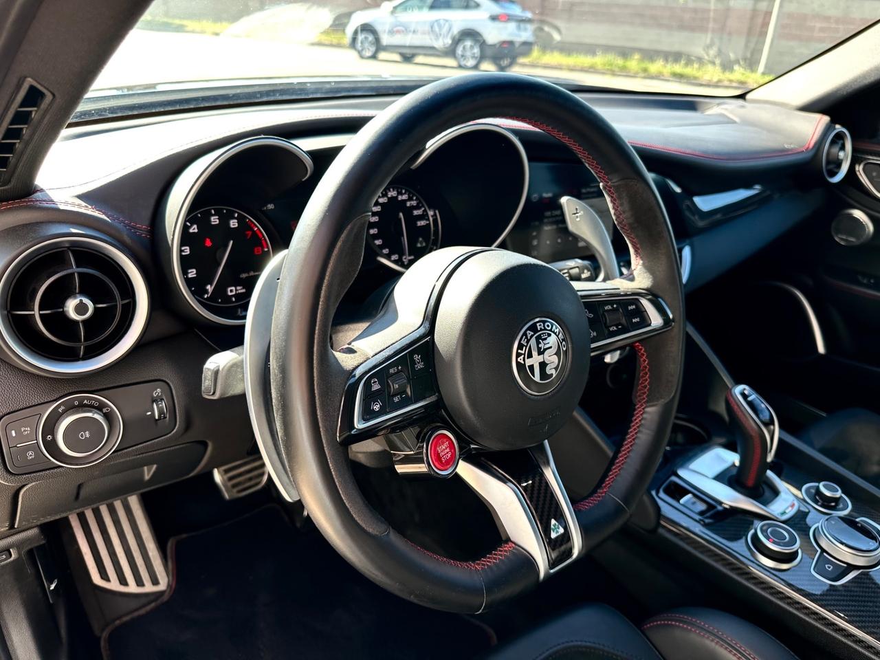 Alfa Romeo Giulia 2.9 t V6 Quadrifoglio 510cv Akrapovic - Dischi Carboceramici- Impianto Hartman & Kardon