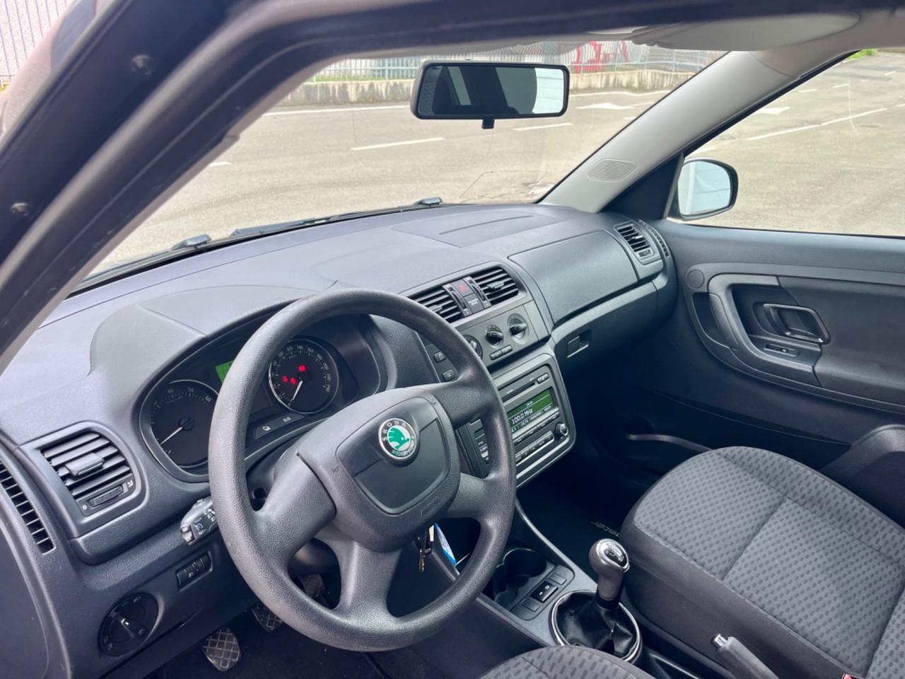 Skoda Roomster 1.2benz 2013 155.000km perfetta per neopatentati