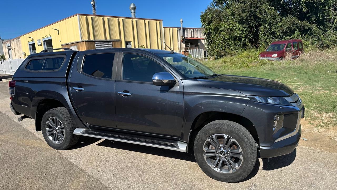 Mitsubishi L200 2.3 D Double Cab 4x4 Super Select Diamond