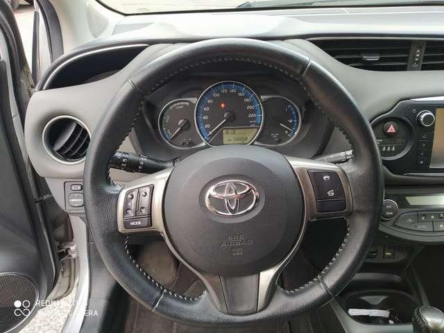 Toyota Yaris Yaris III 2015 5p 1.5h Active