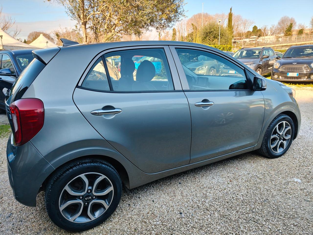 Kia Picanto 1.0 12V 5 p COOL solo 76000km