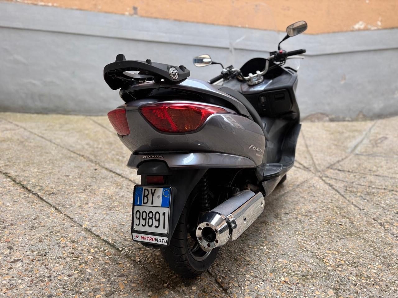 HONDA FORZA 250