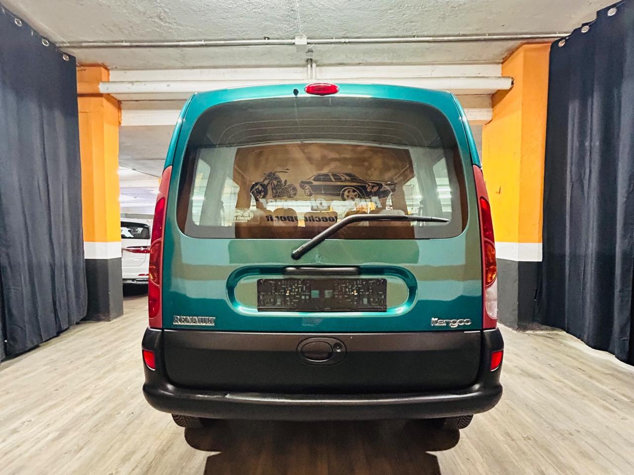 RENAULT KANGOO 1.2 16V IN PERFETTE CONDIZIONI .