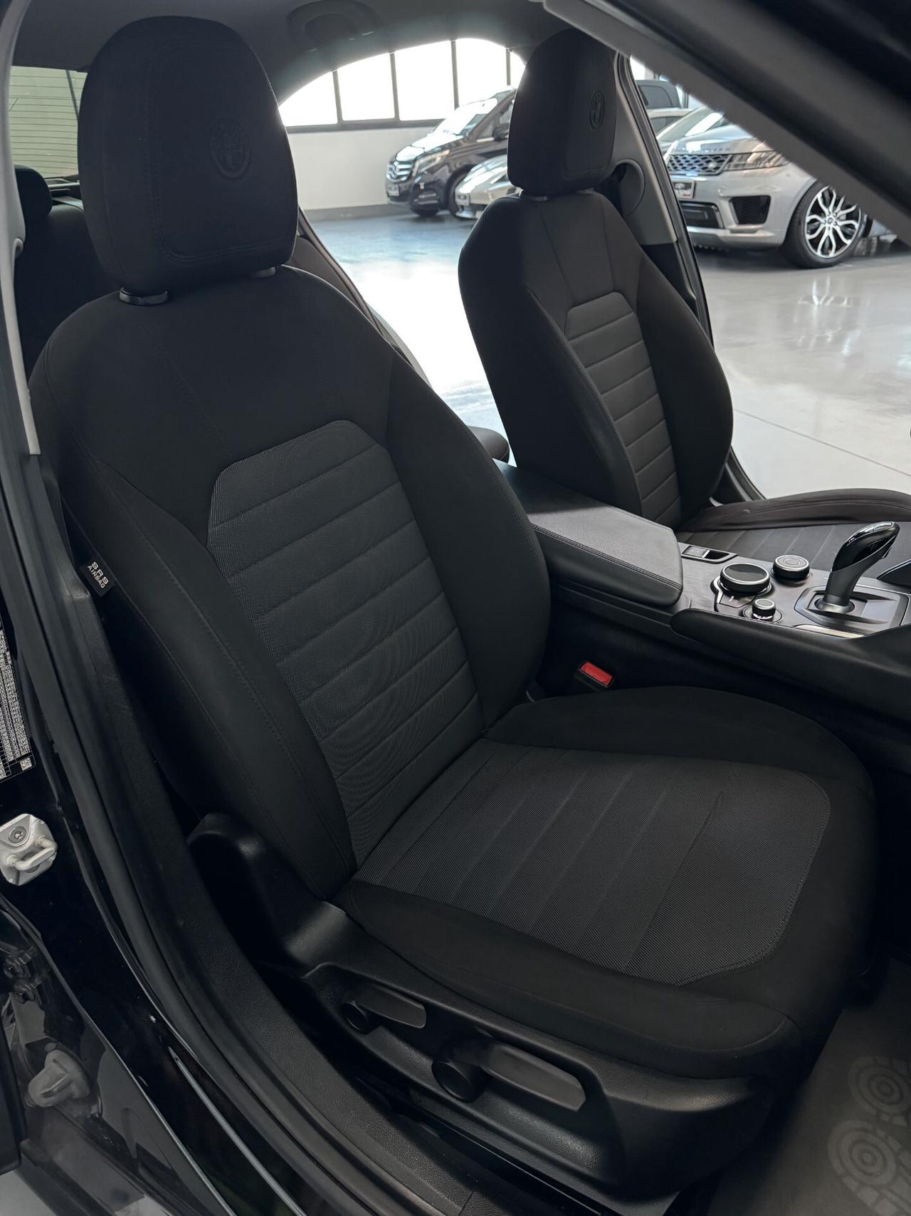 Alfa Romeo Giulia 2.2cc 150cv Automatica Bluetooth Finanziabile