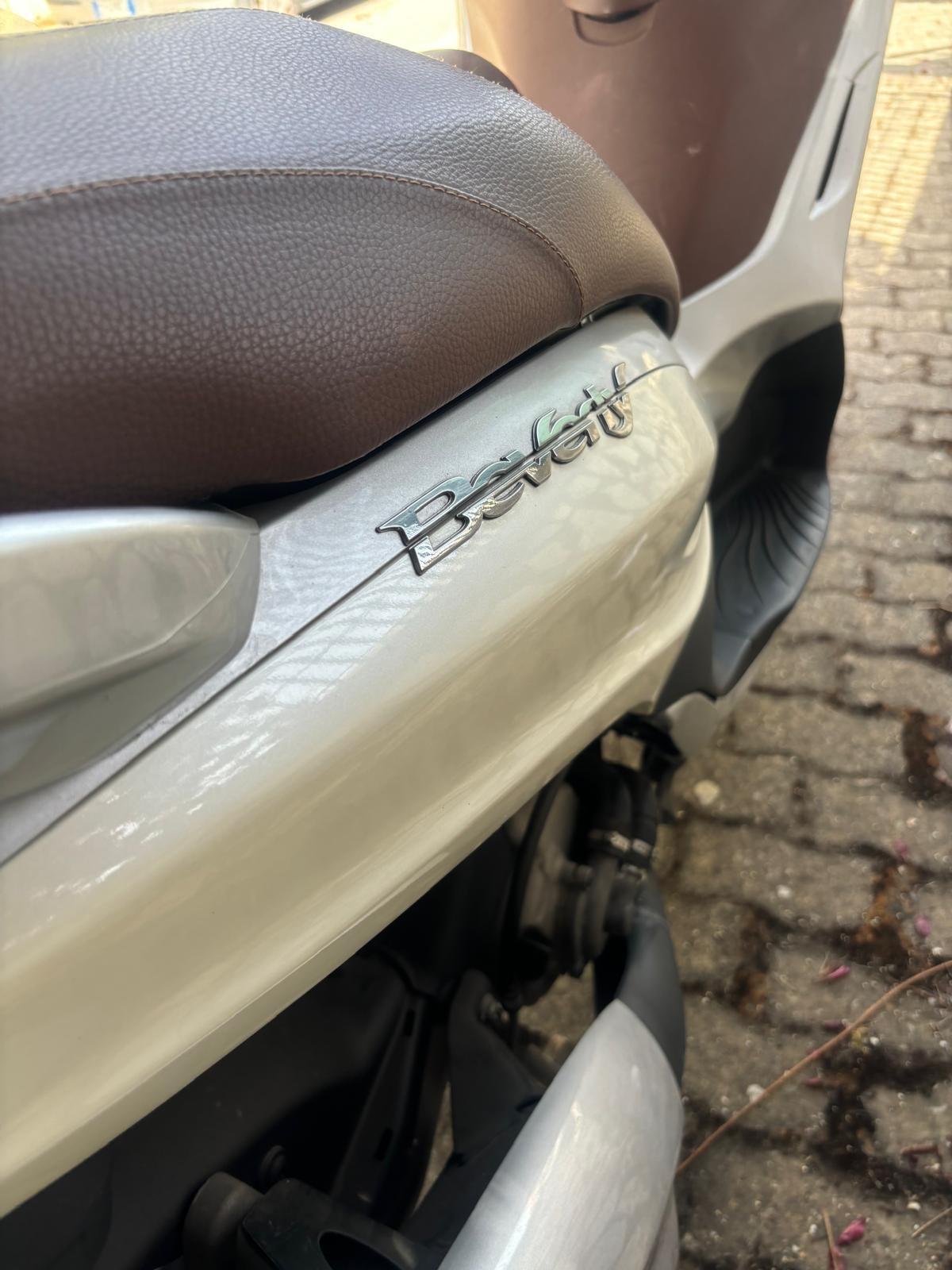Piaggio Beverly 300