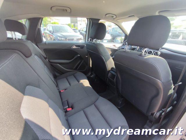 MERCEDES-BENZ B 180 CDI Executive