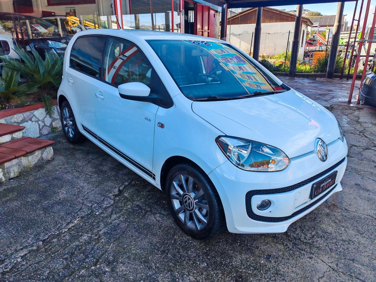 Volkswagen Up 1.0 benzina 08/2015 Cv60