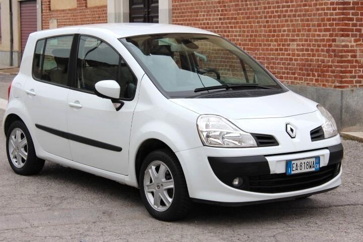 Renault Modus 1.5 dCi 85CV Dynamique clima automatico 5porte cerchi in lega radio cd neopatentati