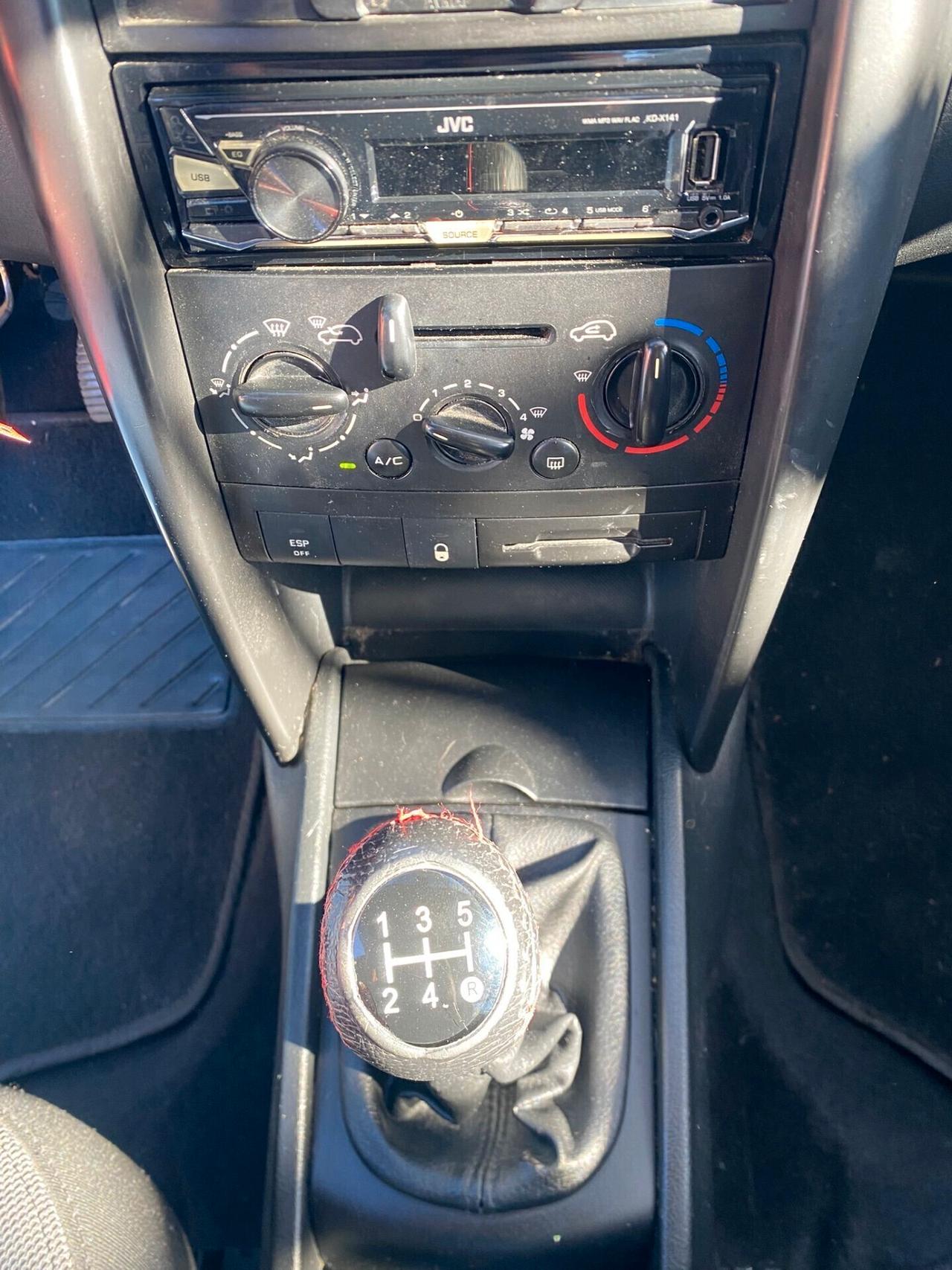 Peugeot 207 1.4 75cv Benzina Euro4 - NEOPATENTATI