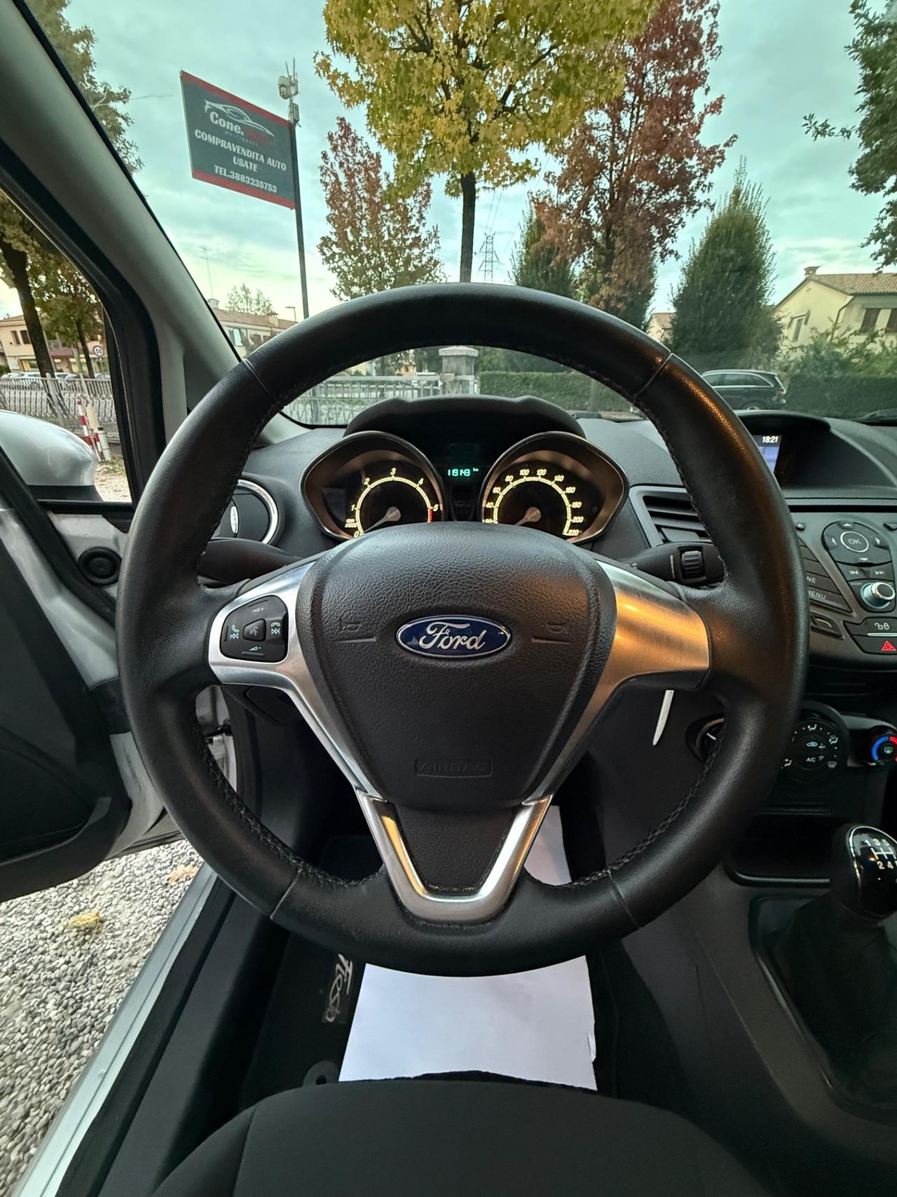 Ford Fiesta 1.5 TDCi 75CV 5 porte Titanium