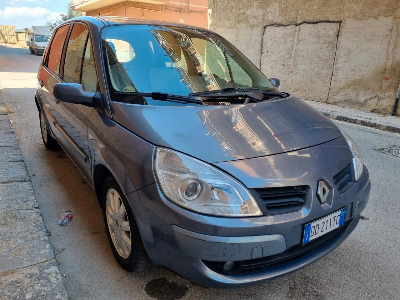 Renault Scenic Scénic 1.5 dCi/105CV Dynamique
