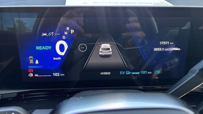 Renault Rafale atelier Alpine E-Tech 4x4 300 cv