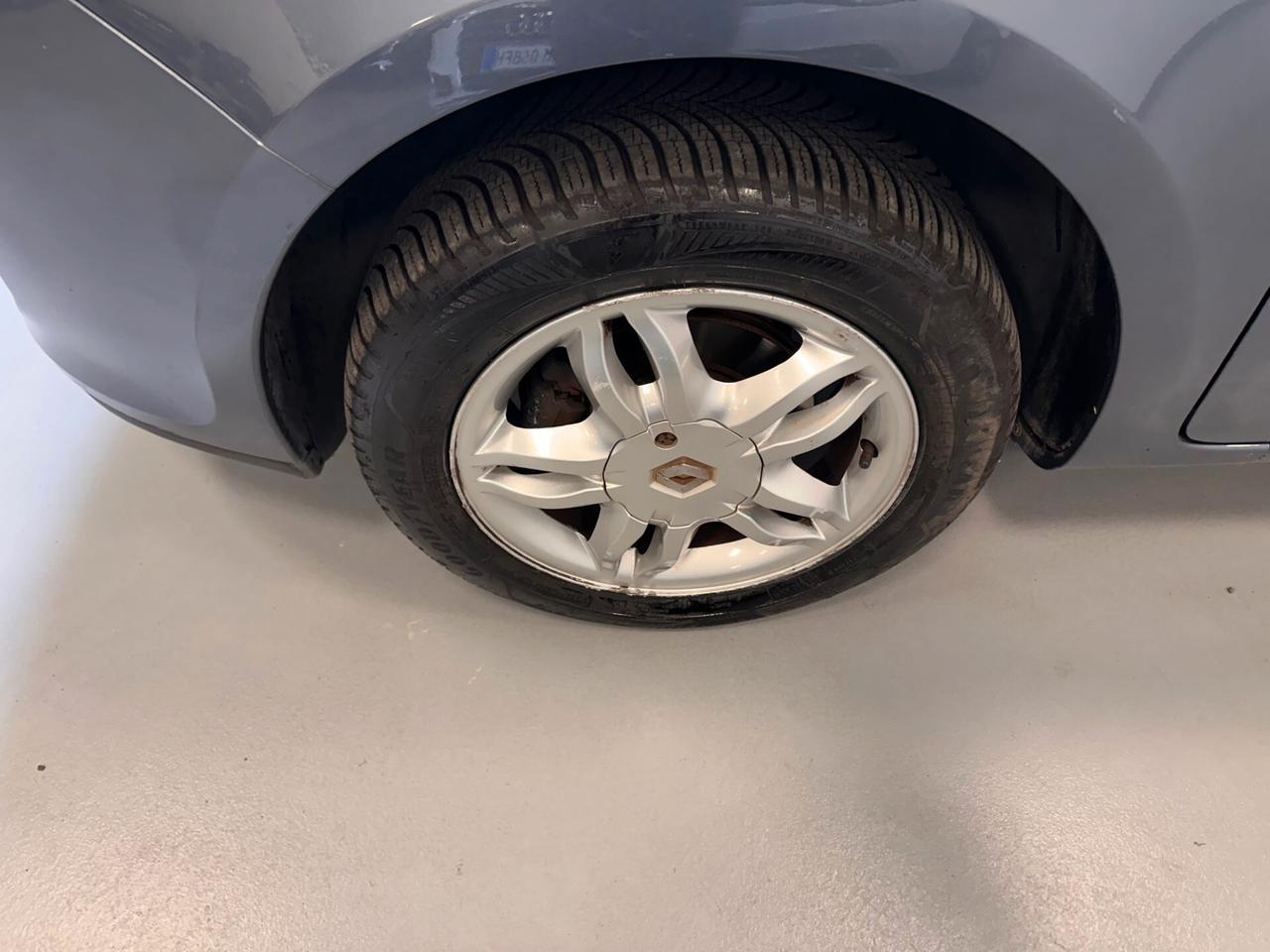 RENAULT CLIO 1.2 BENZINA 5 PORTE