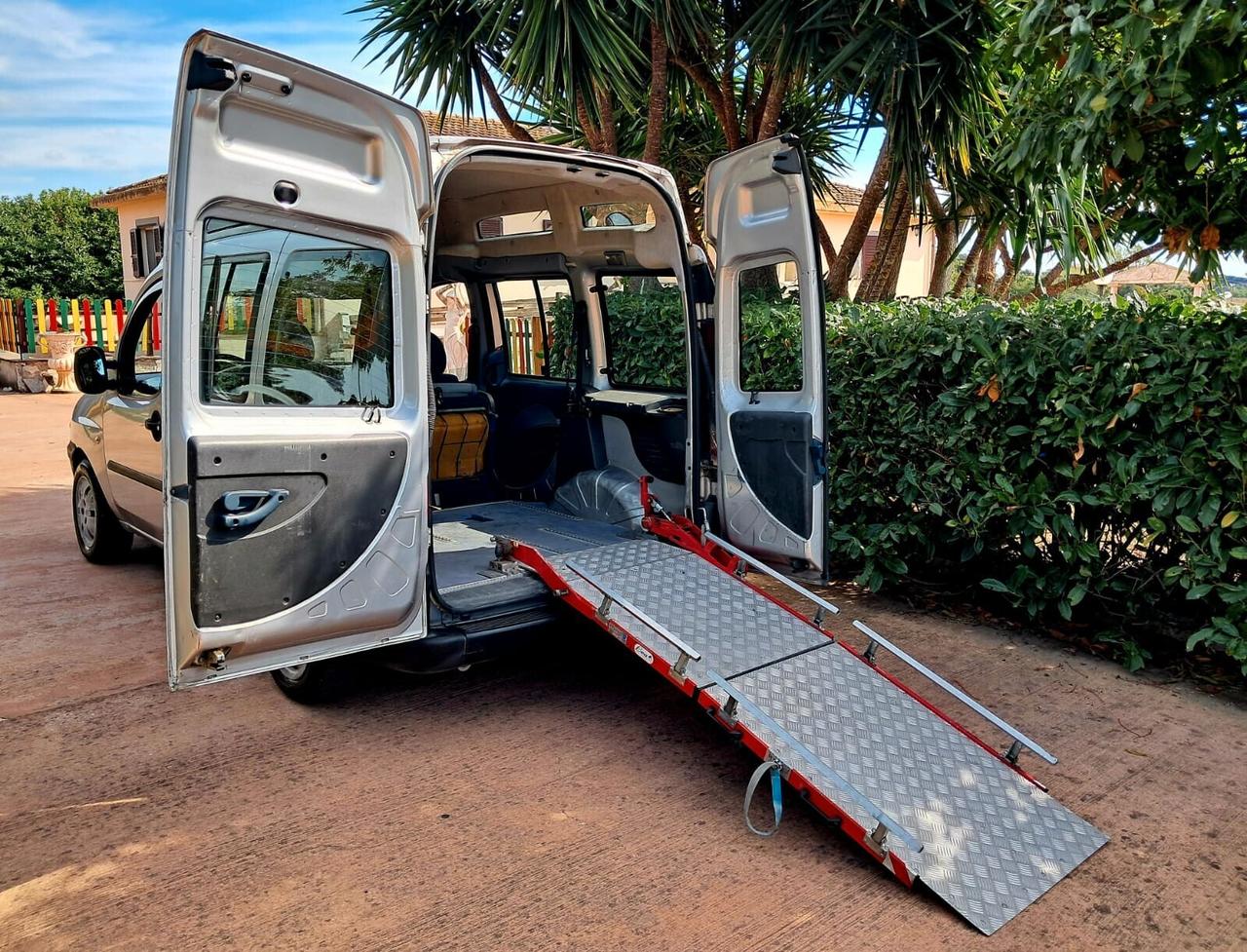 Fiat Doblo 1.6i TETTO ALTO TRASPORTO DISABILI