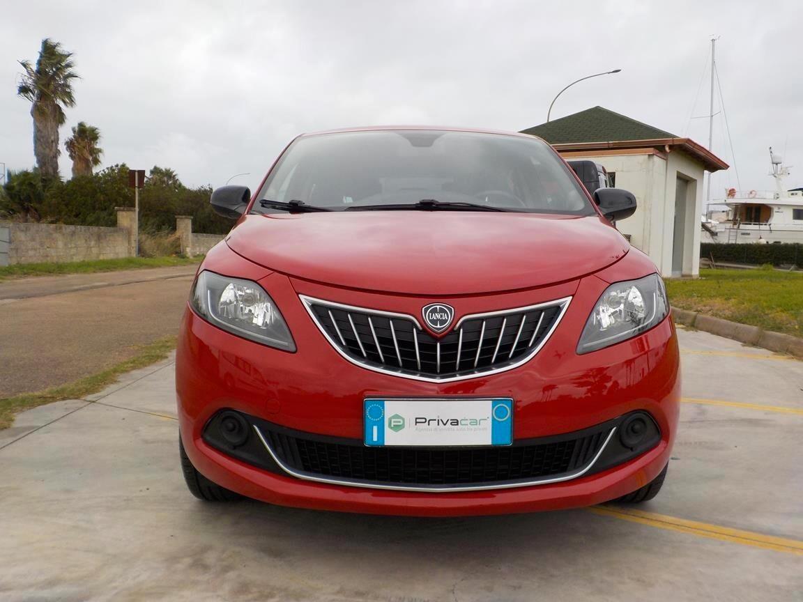 Lancia Ypsilon 1.0 FireFly 5 porte S&S Hybrid Ecochic Silver