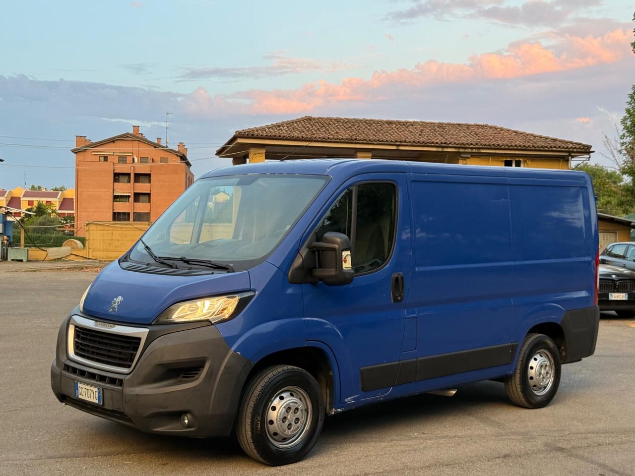 Peugeot Boxer 330 2.2 BlueHDi 120 S&S PC-TN Furgone