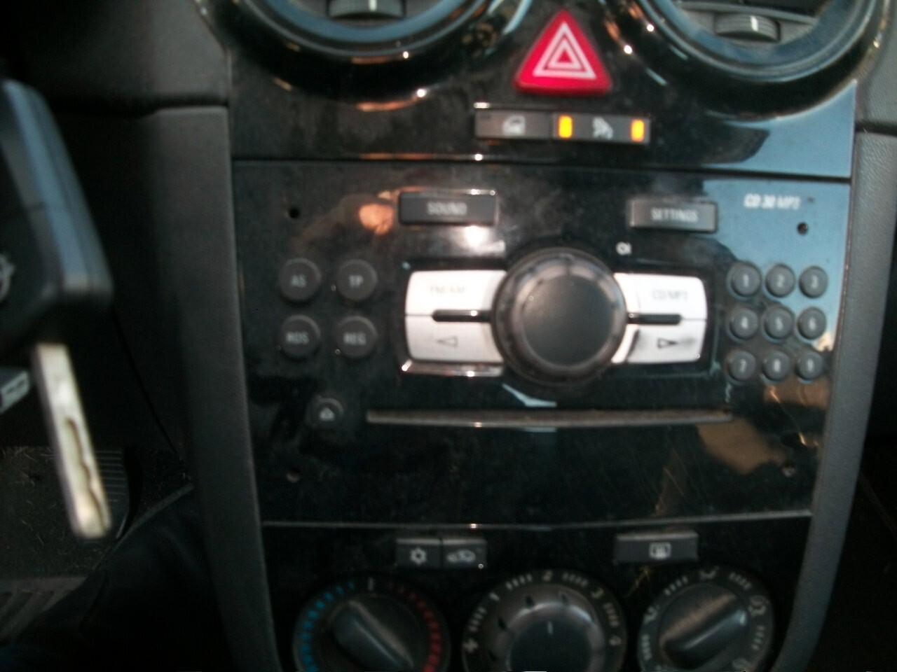 Opel Corsa 1.3 CDTI 75CV ecoFLEX 5 porte Club EURO 04 KM 230450 SI NUOVI PATENTATI COME VISTA