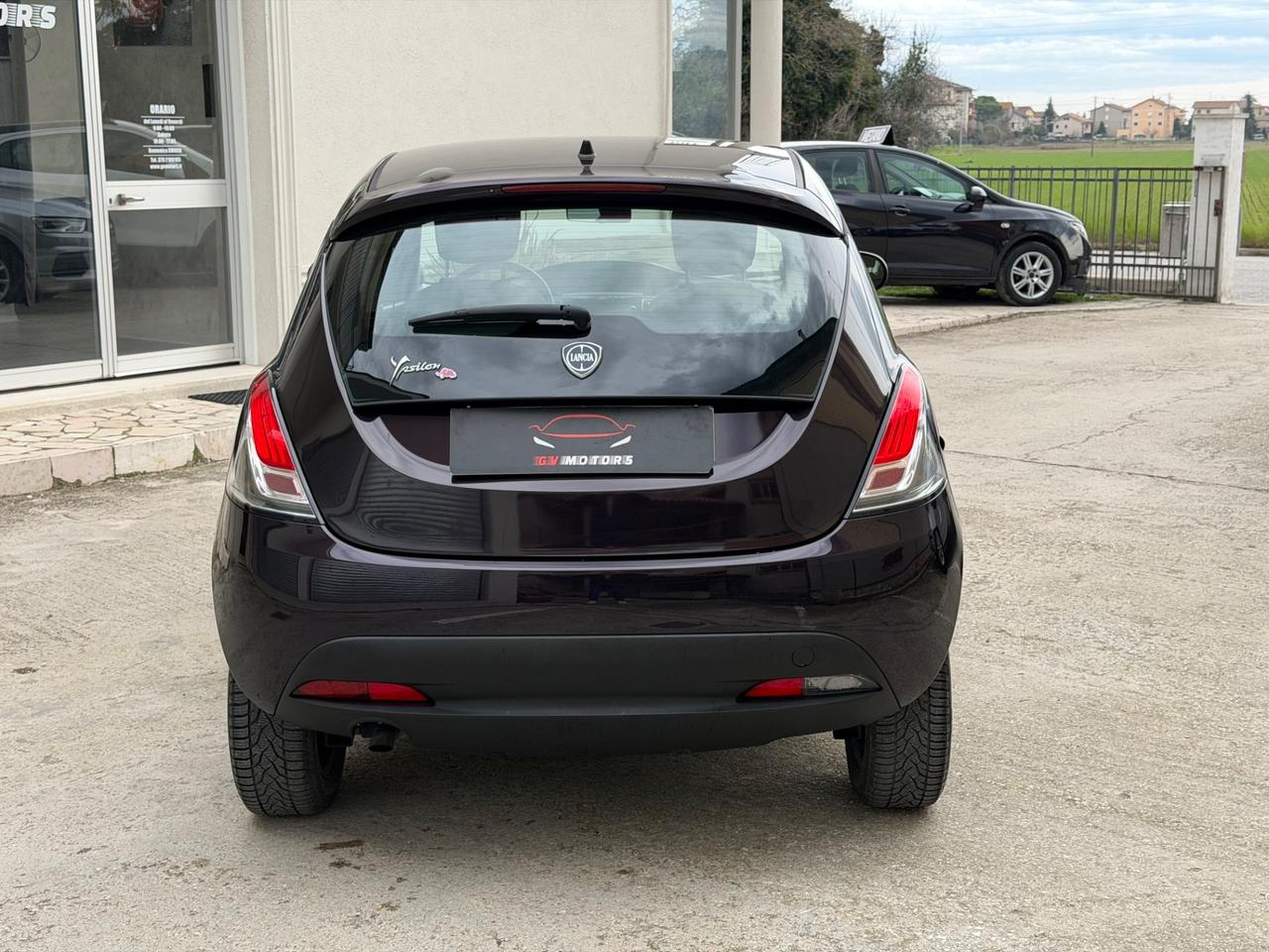 Lancia Ypsilon 0.9 TwinAir 85 CV 5 porte Metano Ecochic Elefantino