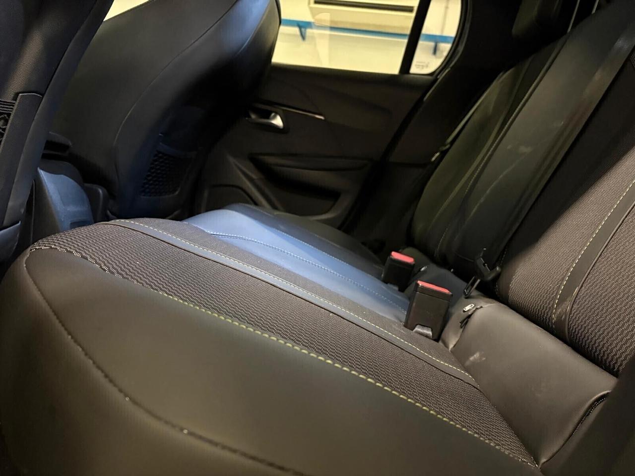 Peugeot 208 GT Hybrid 136 e-DCS6 SPOTICAR