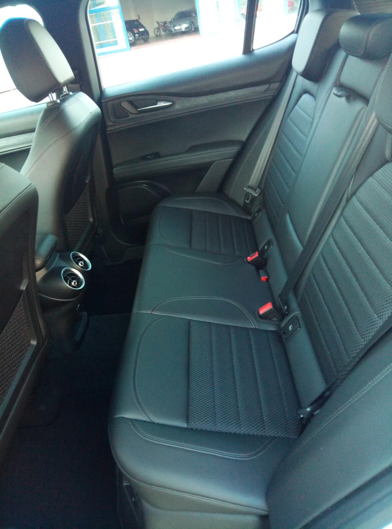 Alfa Romeo Stelvio 2.2 Turbodiesel 210 CV AT8 Q4 Sprint