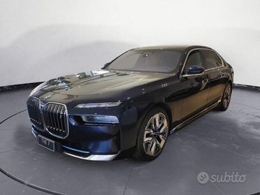 BMW Serie 7 i7 xdrive60