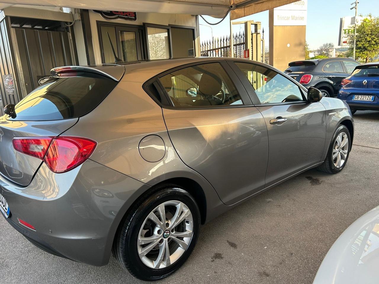 Alfa Romeo Giulietta 1.6 JTDm-2 120 CV Exclusive