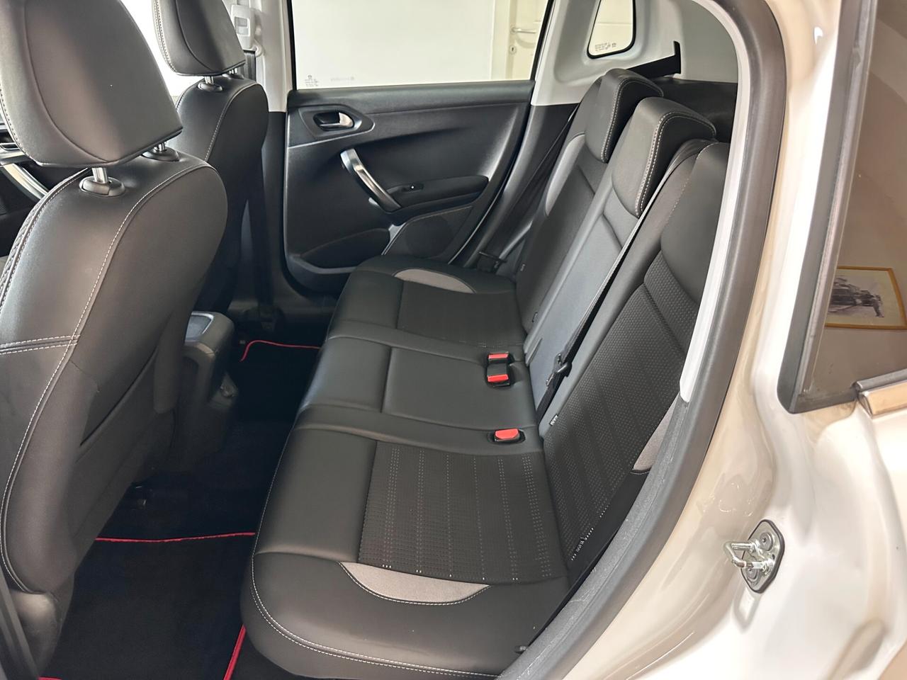 Peugeot 2008 BlueHDi 100cv Allure – PERFETTA – DA VETRINA