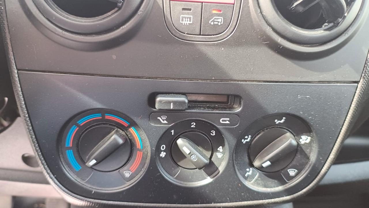 Fiat Fiorino 1.3 M-Jet Basis Kasten