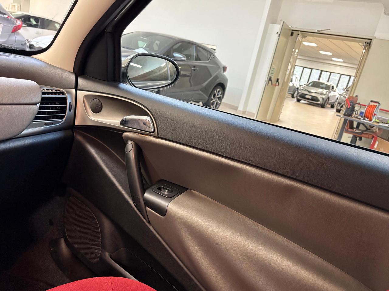 Lancia Ypsilon 1.2 16v Oro