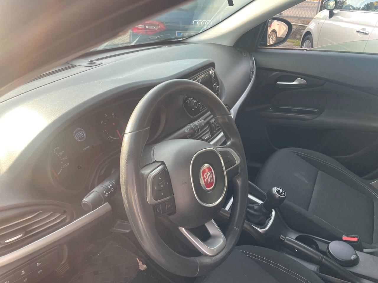 Fiat Tipo 1.6 Mjt S&S 5 porte Easy