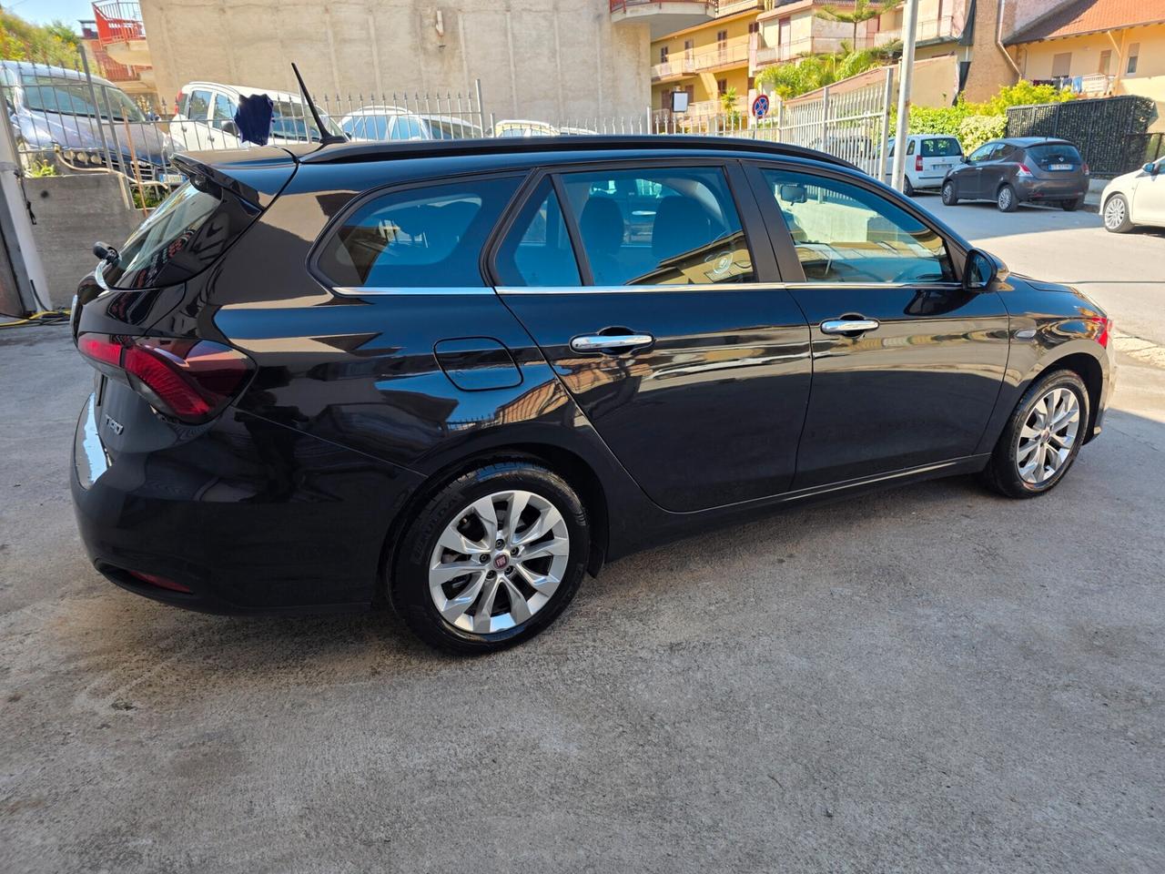 Fiat Tipo 1.6 Mjt S&S SW Lounge