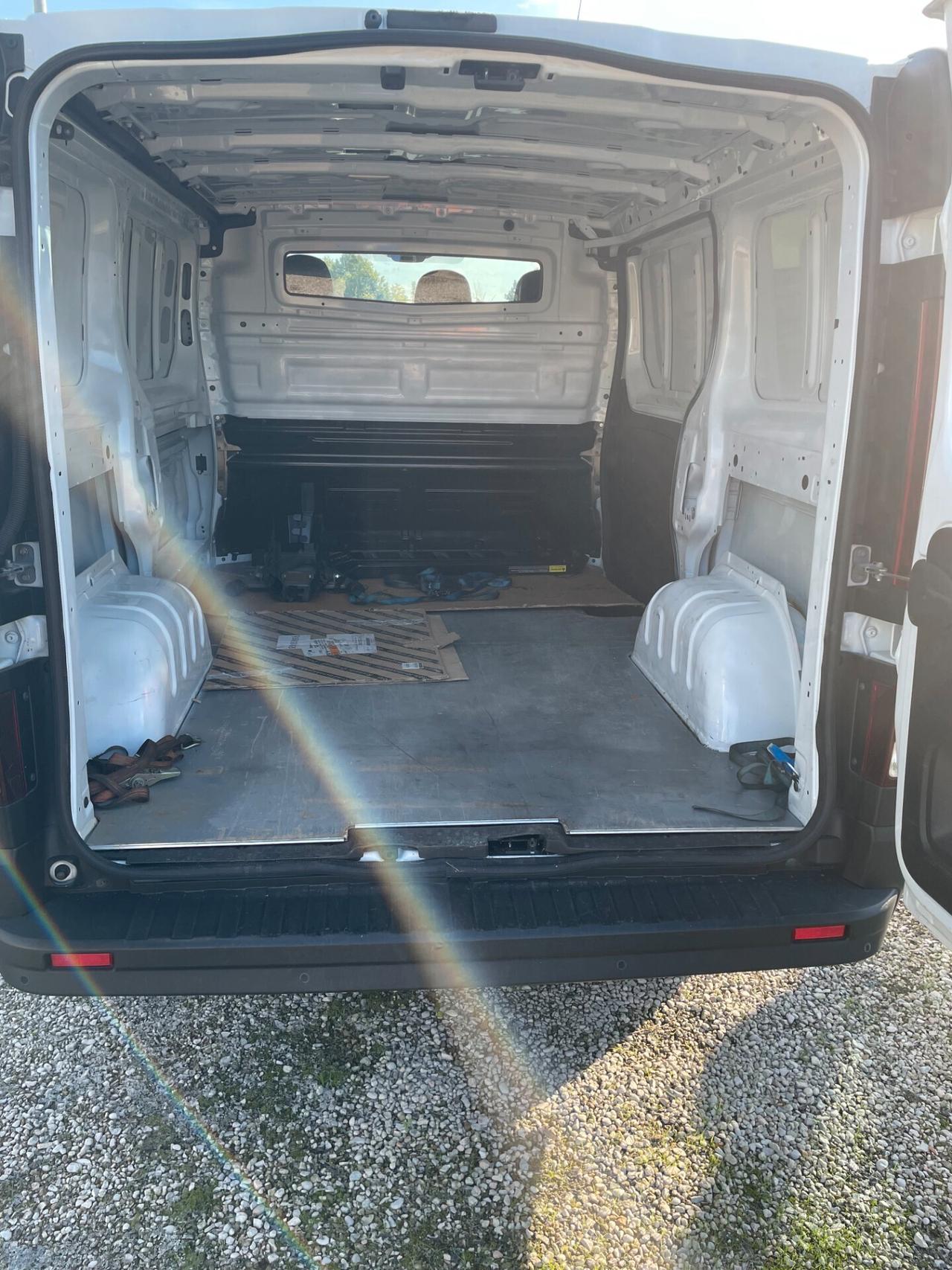 OPEL VIVARO 1.6 EURO 6B