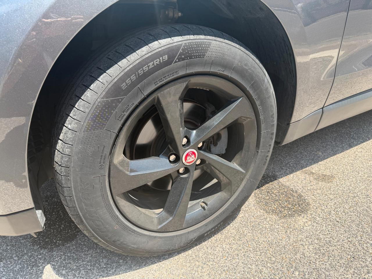 Jaguar F-Pace 2.0 D 180 CV AWD aut. R-Sport