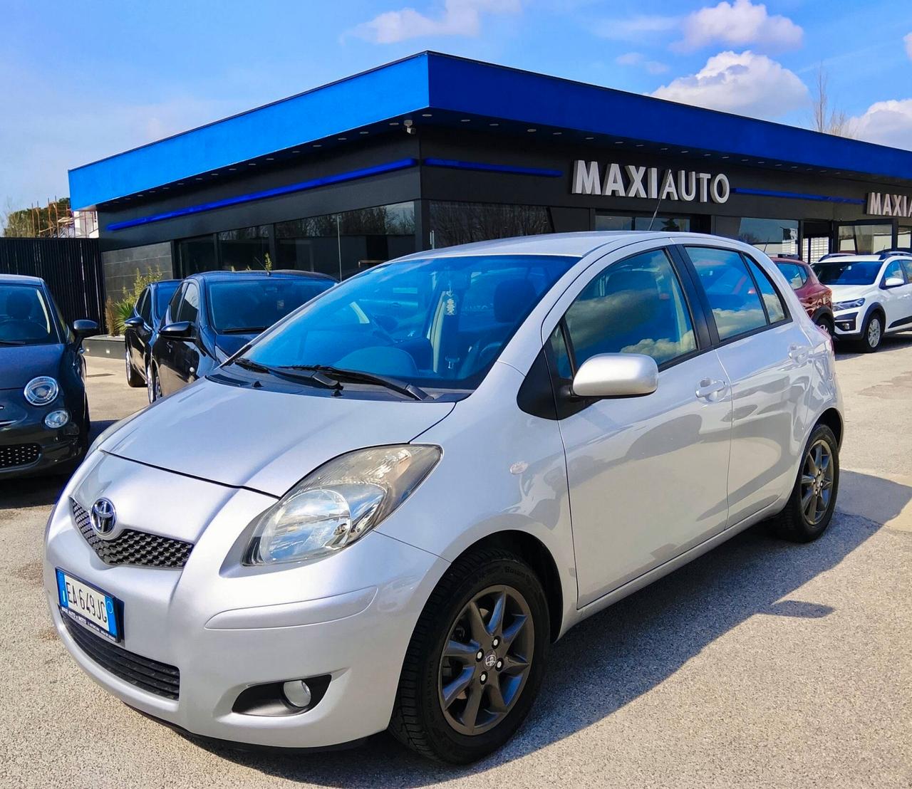 Toyota Yaris 1.0 GPL CASA MADRE
