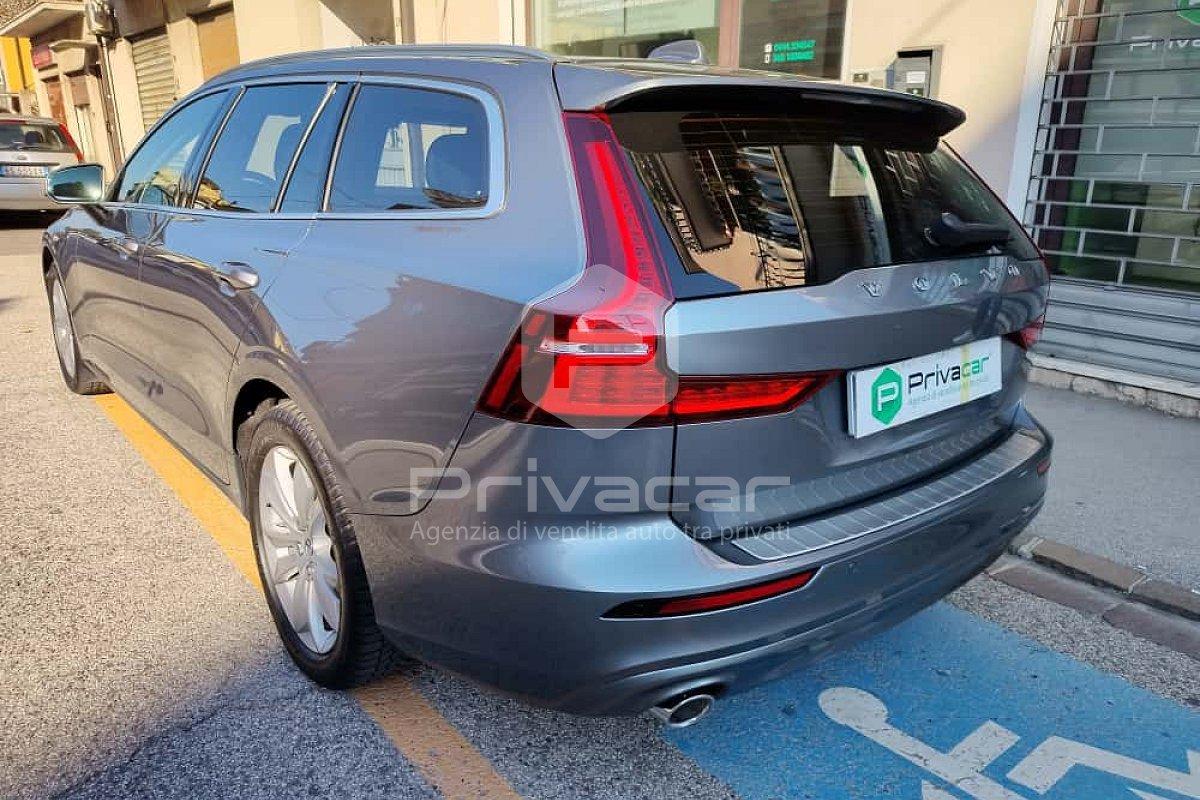 VOLVO V60 B4 Geartronic Momentum Business Pro