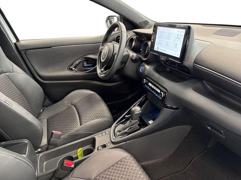 Toyota Yaris Hybrid Style MY22