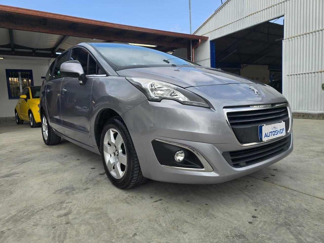 Peugeot 5008 1.6 HDi 115CV Active