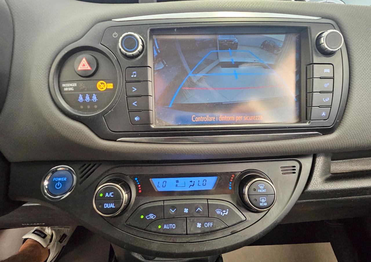 Toyota Yaris 1.5 Hybrid 5 porte Cool AUTOMATICO
